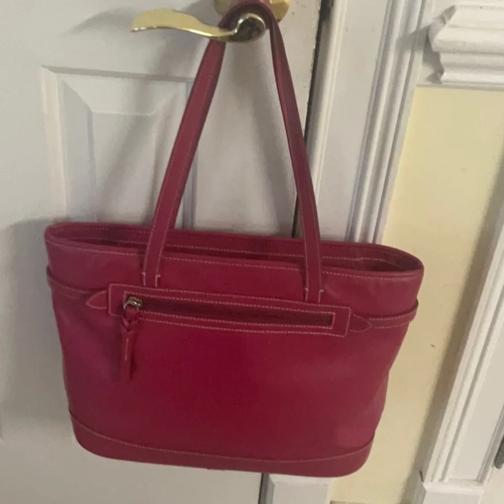 Dooney &BourkeElegant Pink Leather Tote Bag - Picture 3 of 7
